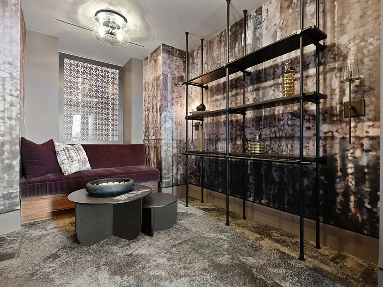 Madison West Elm — Photo 33