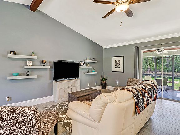 5th image of 25273 Busy Bee Dr