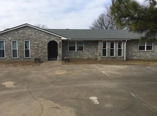 1026 S Hazel St, Grove, OK 74344