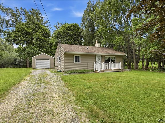 2nd image of 4875 Meadowbrook Rd