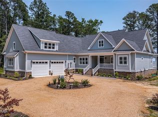 143 Galway Bay Ln, Kilmarnock, VA 22482