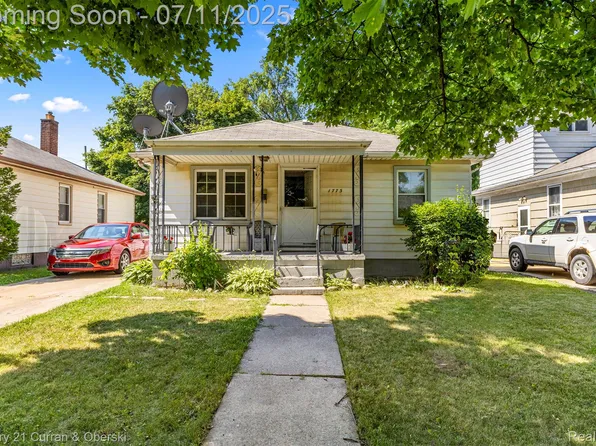 1773 Paris Ave, Lincoln Park, MI 48146