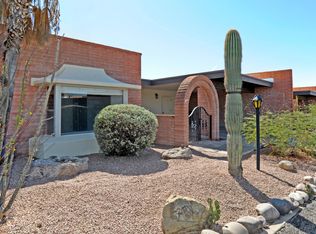5460 N Arroyo Grande Cir, Tucson, AZ 85718