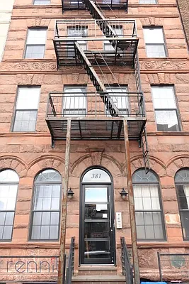 Rented by Rennit Inc. | media 48