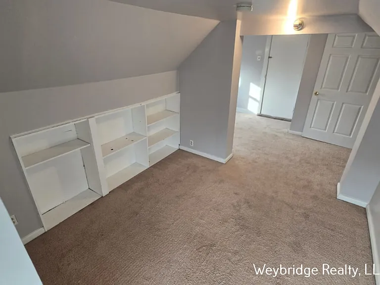 Spencer 3923 — Photo 12