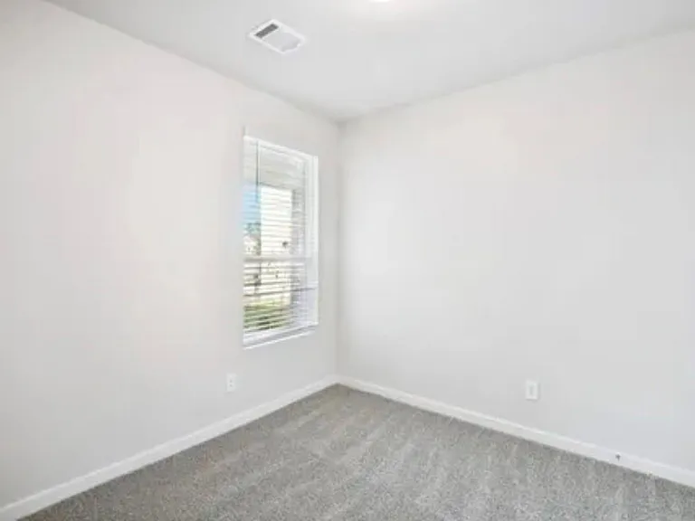 9450 Herons Preserve — Photo 35