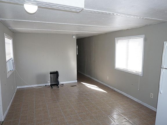 5th image of 418 E Sallier St Trlr 10