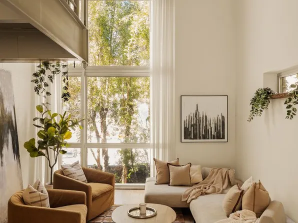 3450 Cahuenga Blvd W APT 907, Los Angeles, CA 90068