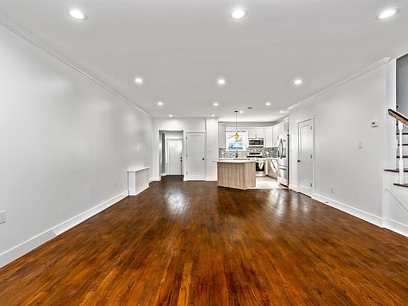 3rd image of 22622 141st Ave