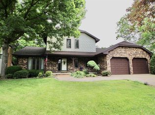 1911 Sierra Ct, Pekin, IL