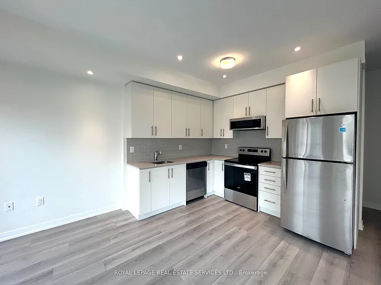 3405 Ridgeway Dr E #18 — Photo 7