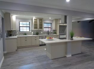 215 W North Hill Dr, Spring, TX 77388