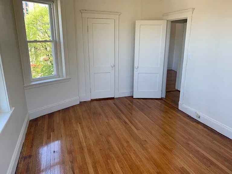235 Park Dr #28 — Photo 4