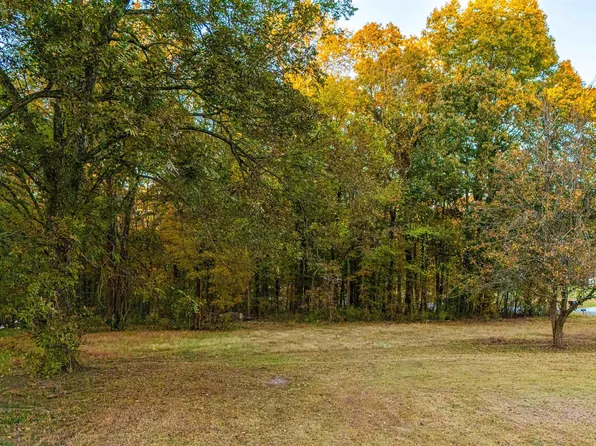 29661 Persimmon Tree Rd, Anderson, AL 35610