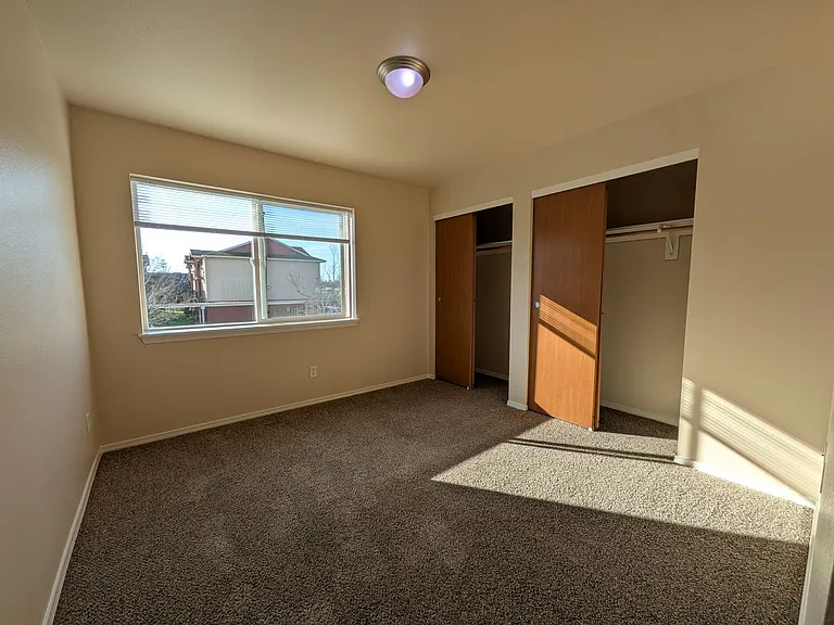 Wellesley Park Apartments — Photo 62