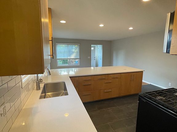 2nd image of 2109 Grand Ave S