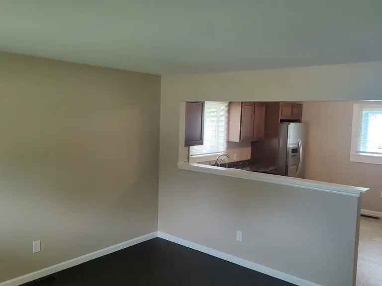 649 Oswego Ave — Photo 6