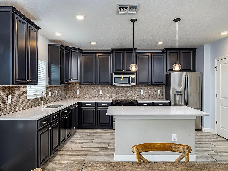 1510 W Lemon St — Photo 3