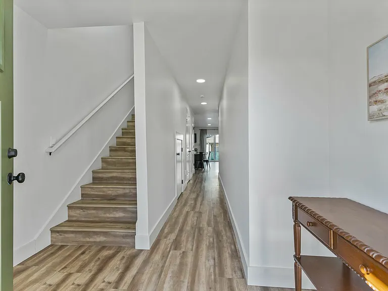 Santiam Canyon Luxury Townhomes — Photo 18