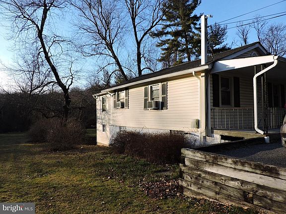 5th image of 318 W Cherry Hill Ct
