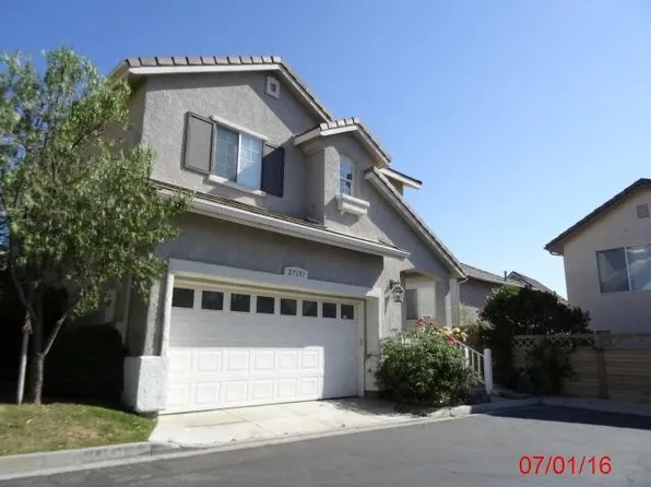 27151 Manor Cir, Santa Clarita, CA 91354