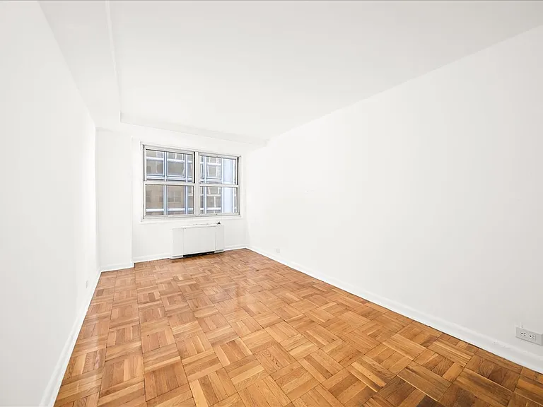 77 W 55th St #21A — Photo 5