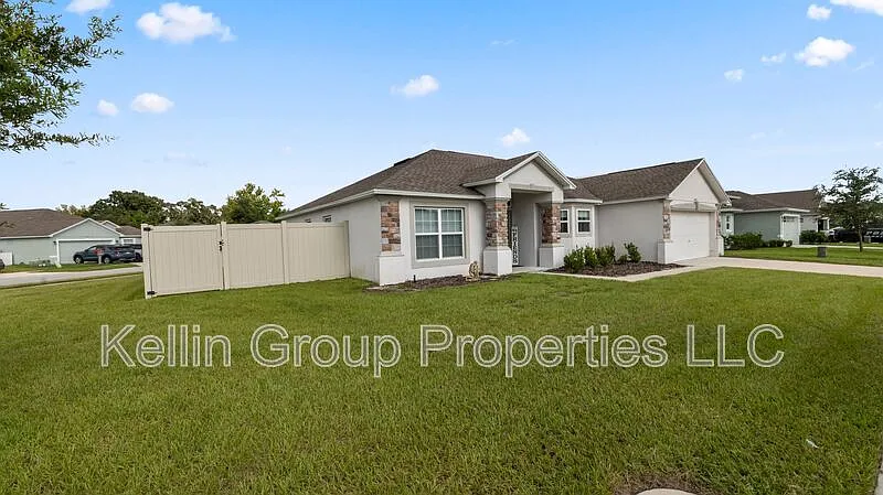 3 bed, 2.0 bath, 1653 sqft, $2,500 — Photo 4