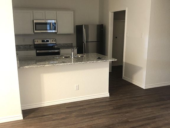 5th image of 1105 Carlsberg Dr #B