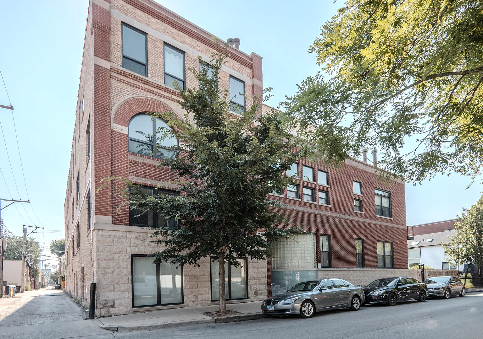 1 bed, 700 sqft, $2,700 — Photo 1