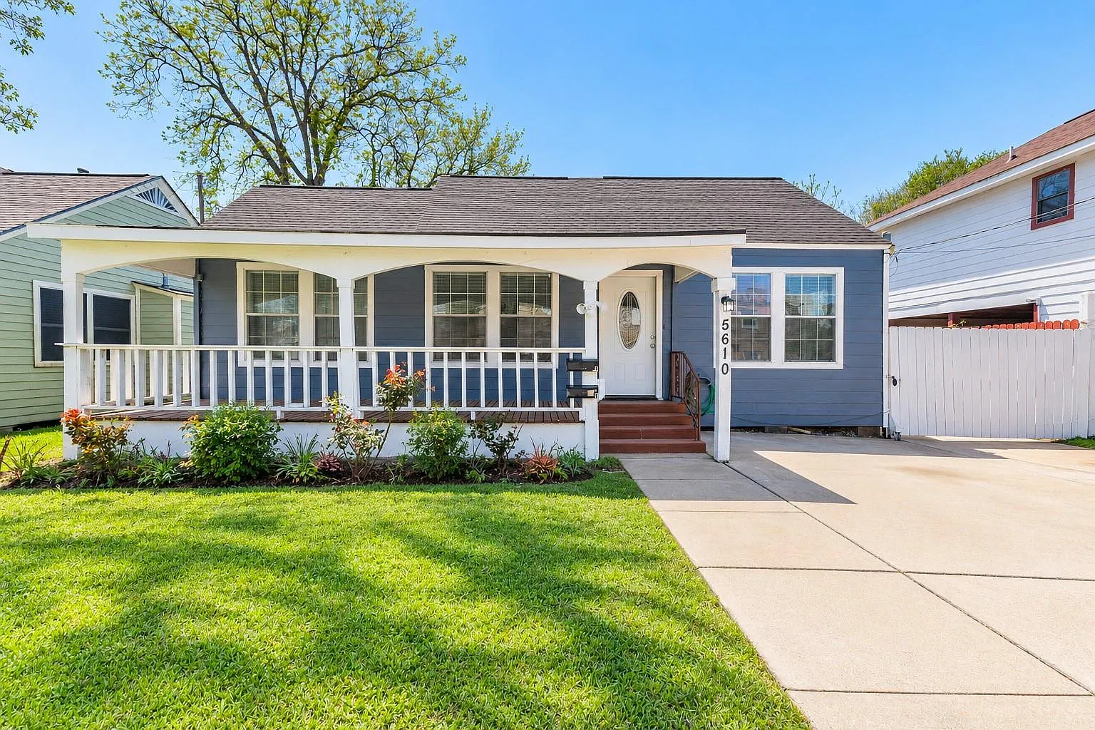 5 bed, 2.0 bath, 1338 sqft, $2,000 — Photo 1