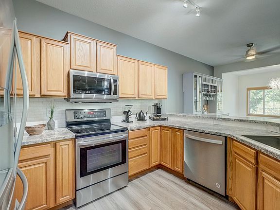 5th image of 14171 Fountain Hills Ct NE