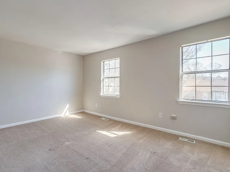 436 Peregrine St — Photo 22