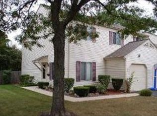 489 Minnesota Cir, Carol Stream, IL 60188
