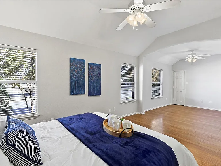 11086 Mansfield Dr — Photo 14