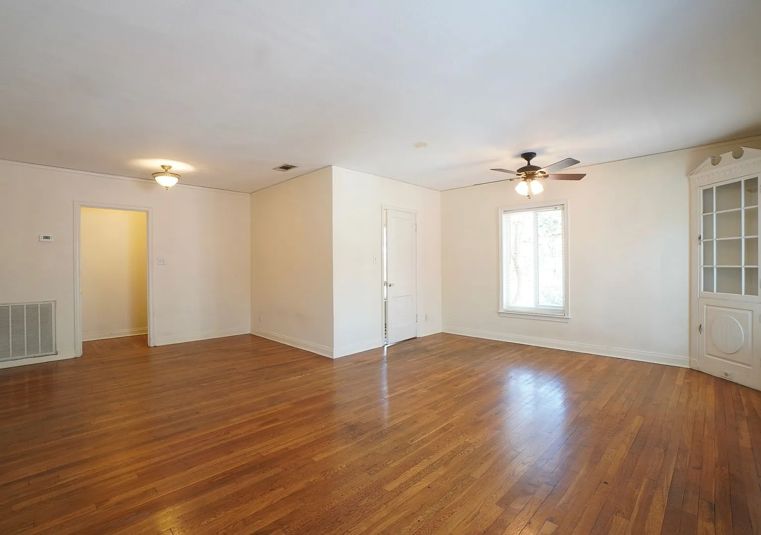 2-Bedroom, 1-Bath Apartment with Hardwood Floors | Austin — Photo 4