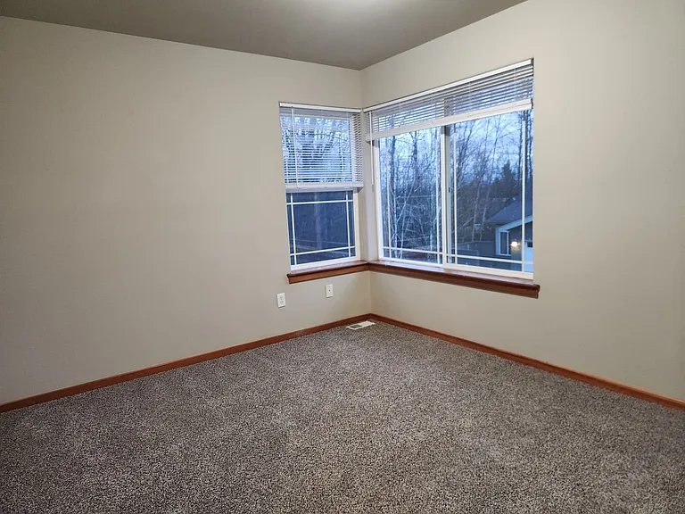 6216 Malloy Ave — Photo 12