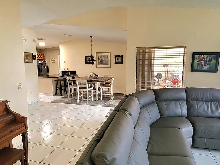 18600 SW 127th Pl — Photo 14