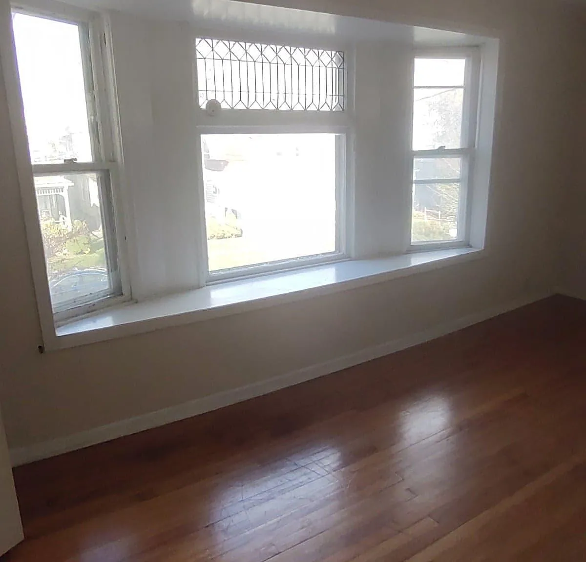 206 Pattison St — Photo 2