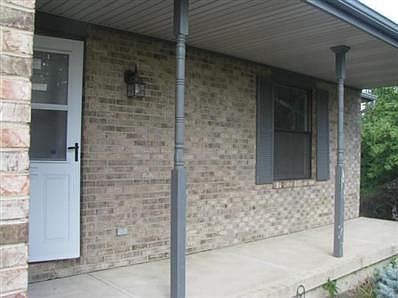 2nd image of 804 Meyers Ct