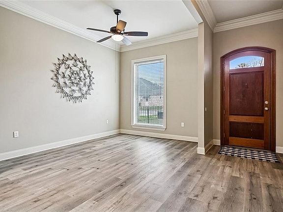 4th image of 6261 Ridge Way Ave