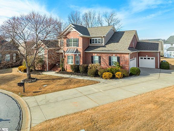 2nd image of 6 White Hawk Ct