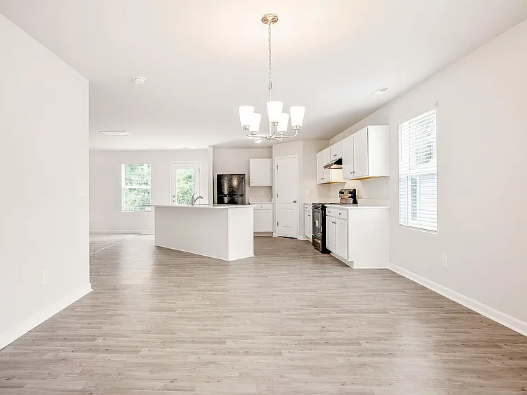 816 Conductor Ct — Photo 5
