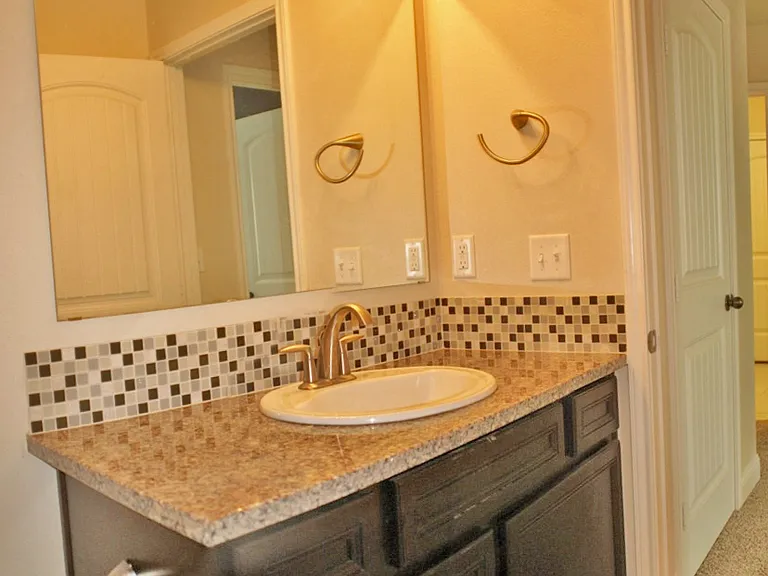1109 Lizzard Ct — Photo 8