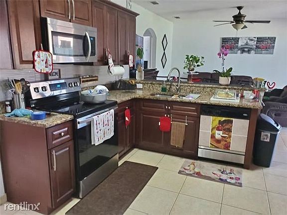 3rd image of 1133R Saint Tropez Ct
