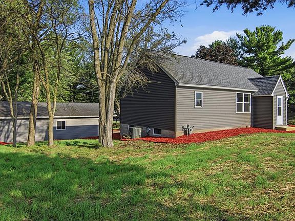 3rd image of 3433 Starr Avenue