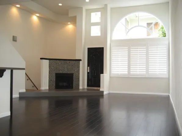928 19th St Unit 105, Santa Monica, CA 90403