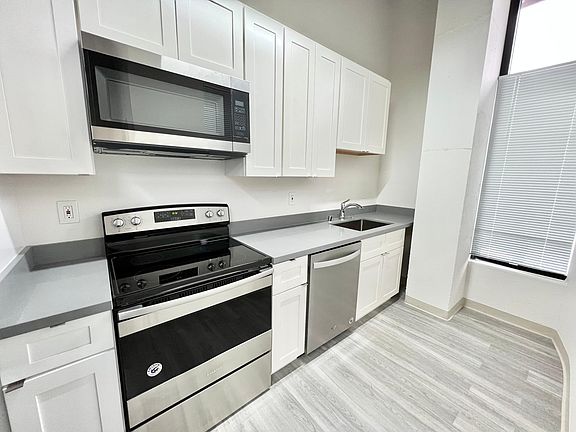 2nd image of 482 Potrero Ave