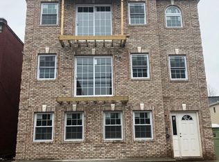 79 Governor St, Newark, NJ 07102