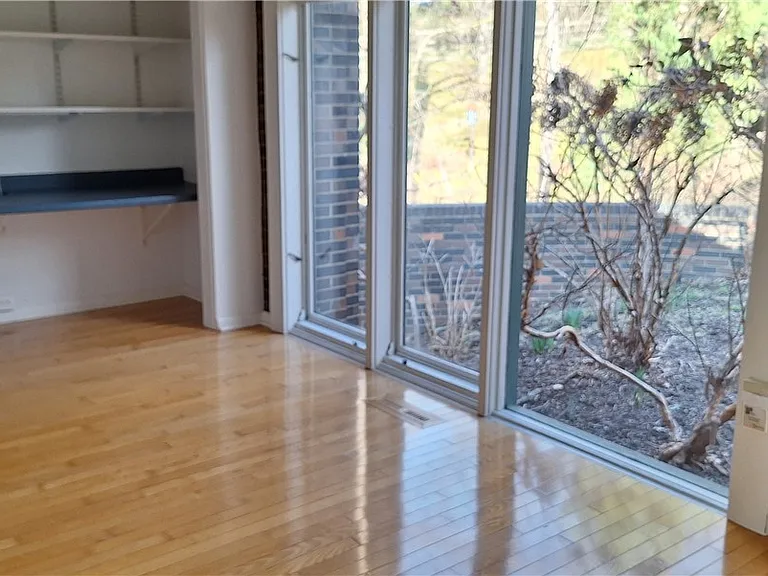 90 E Woodland Rd — Photo 39