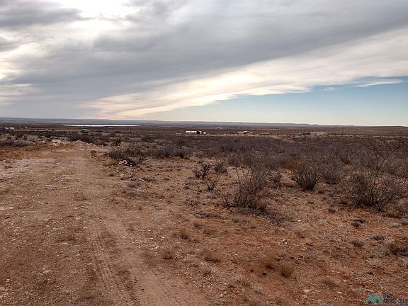 4th image of 6 Illinois Camp Rd